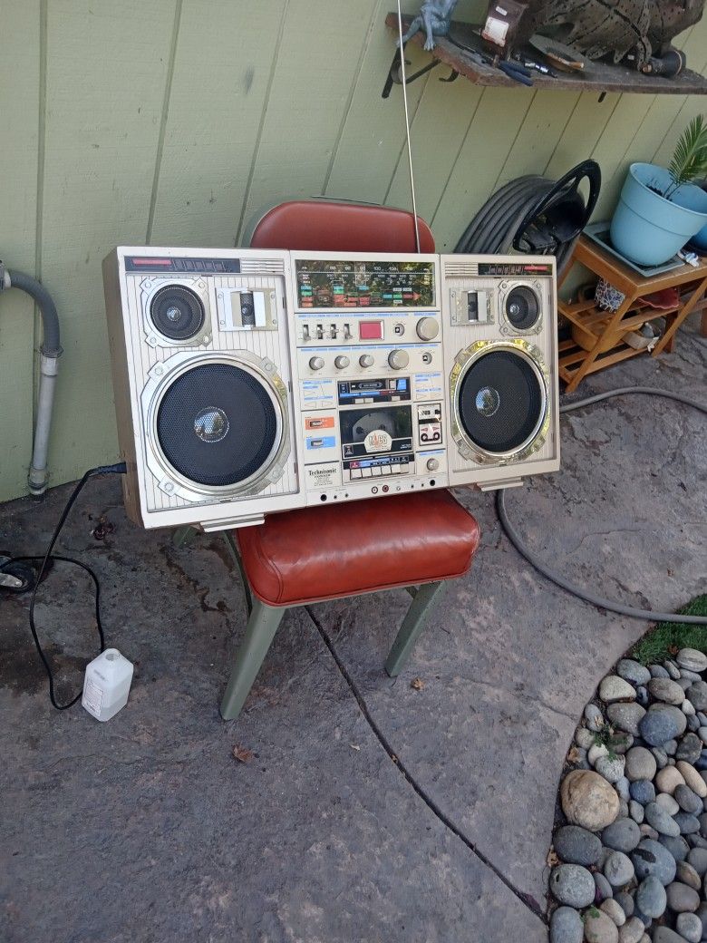 TC-999 Conion Technisonic Gold Boombox