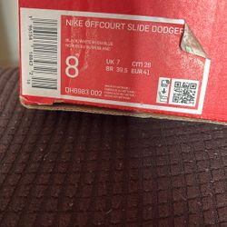 NIKE SLIDES 