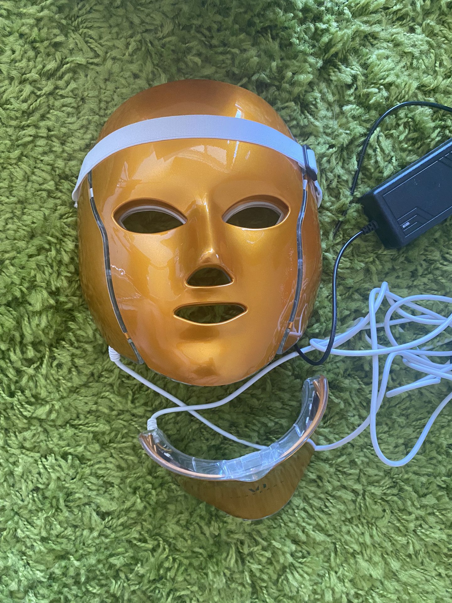 LED FACIAL MASK with it’s Remote Controller 