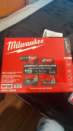 BRAND NEW Milwaukee 2 drill set