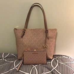 Michael Kors  Jet Set East West Tote with Jet Set Double Zip Wallet