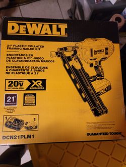 BRAND NEW DEWALT XR 21° FRAMING NAILER KIT
