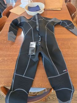 Mares Flexa 5.4.3 Wetsuit — Men's Large — Brand New with Tags