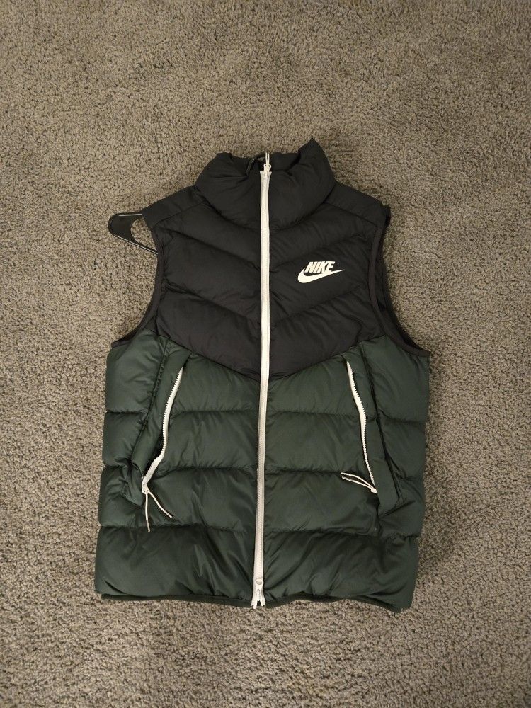 Mens Winter Nike Vest. Size M