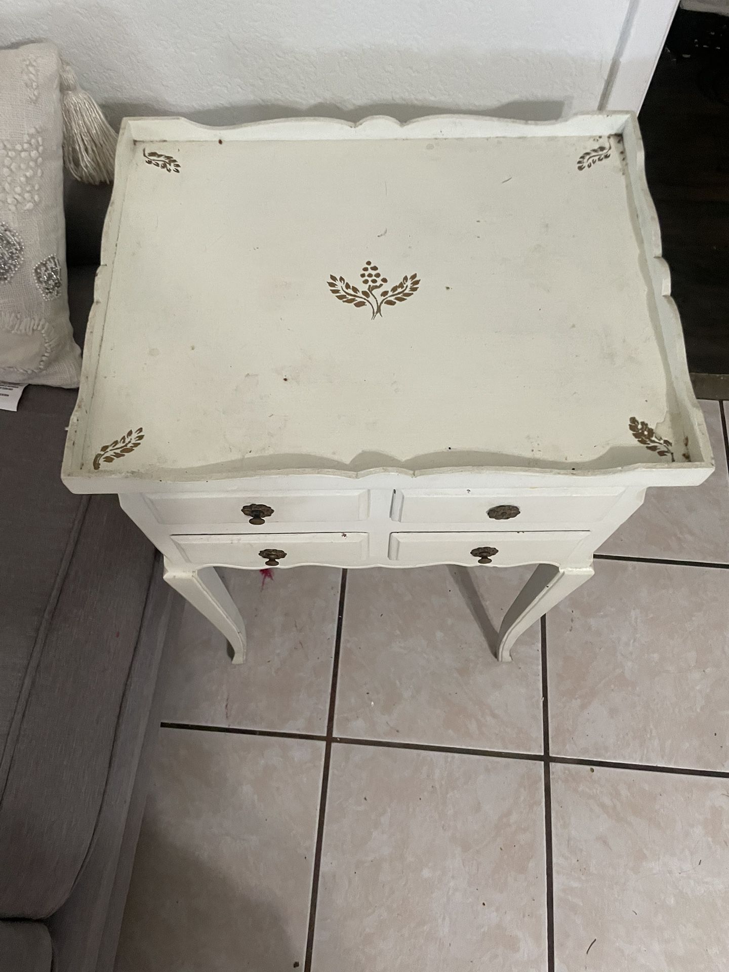 Shabby Chic End Table