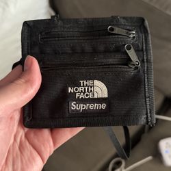Supreme North Face Travel Wallet 
