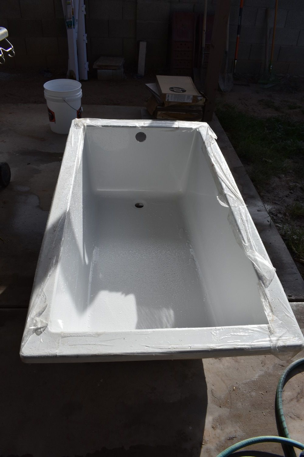 Mirabelle Sitka Acrylic Jacuzzi Luxury Bathtub