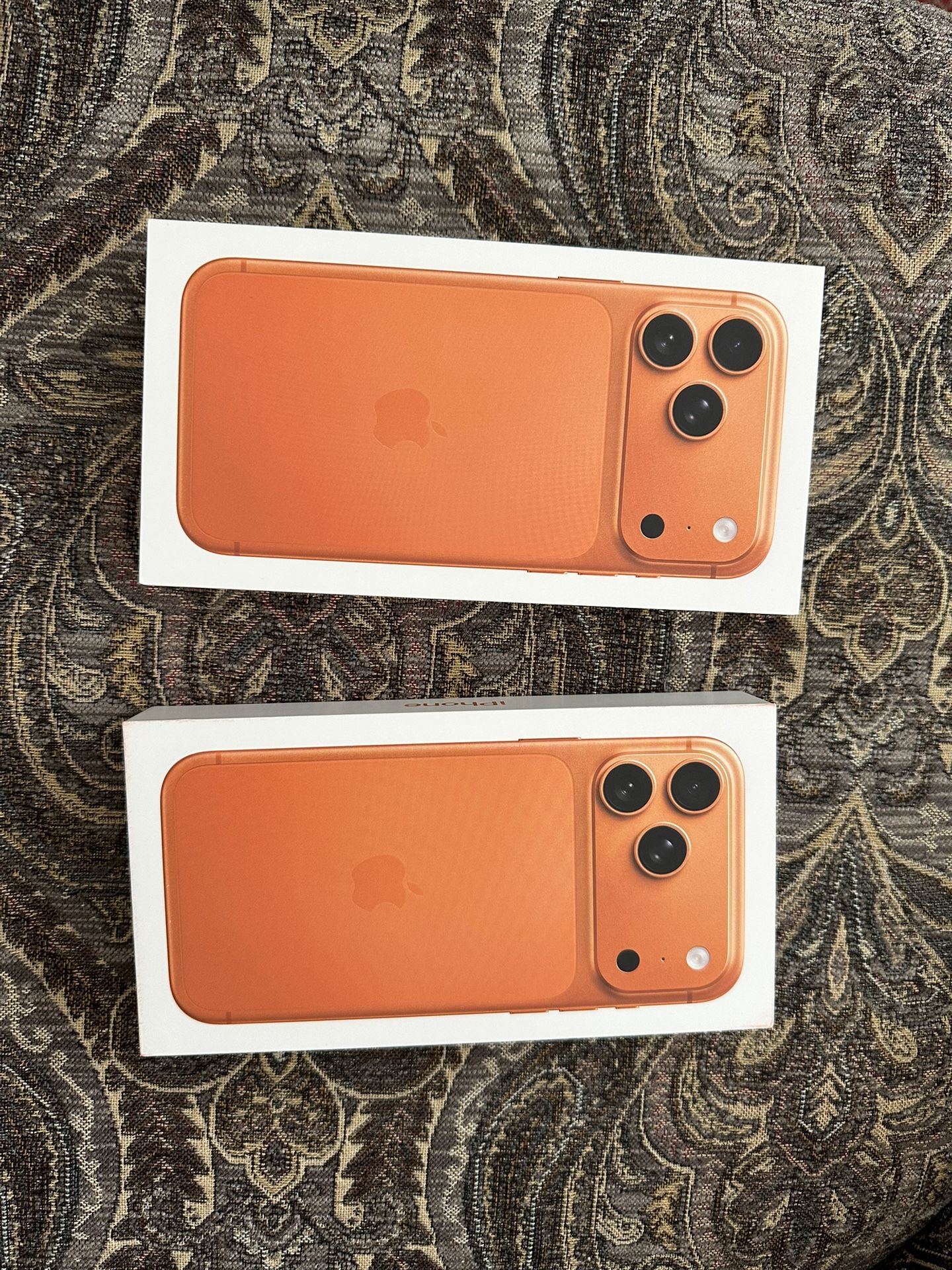 Apple iPhone 17 Pro Max Orange 512gb Unlocked Brand New $1800 Each