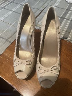 Creme Heels Size 6.5