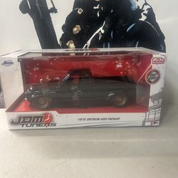 Jada toys 1/24 scale JDM tuners 1972 Datsun 620 pickup