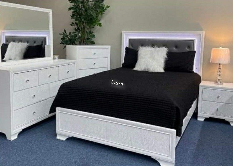 
🌇ASK DISCOUNT COUPOn<New Furnitures queen king full twin bed dresser mirror nightstand options <
Lyssa Frost Led Upholstered Panel Bedroom Set 