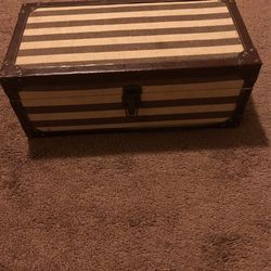Lockable Chest