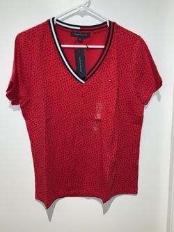 NWT TOMMY HILFIGER VNECK SCARLET POLKA DOT T-SHIRT