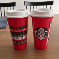 FREE Starbucks Holiday Cups