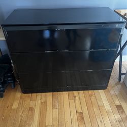 Lane three drawer dresser
