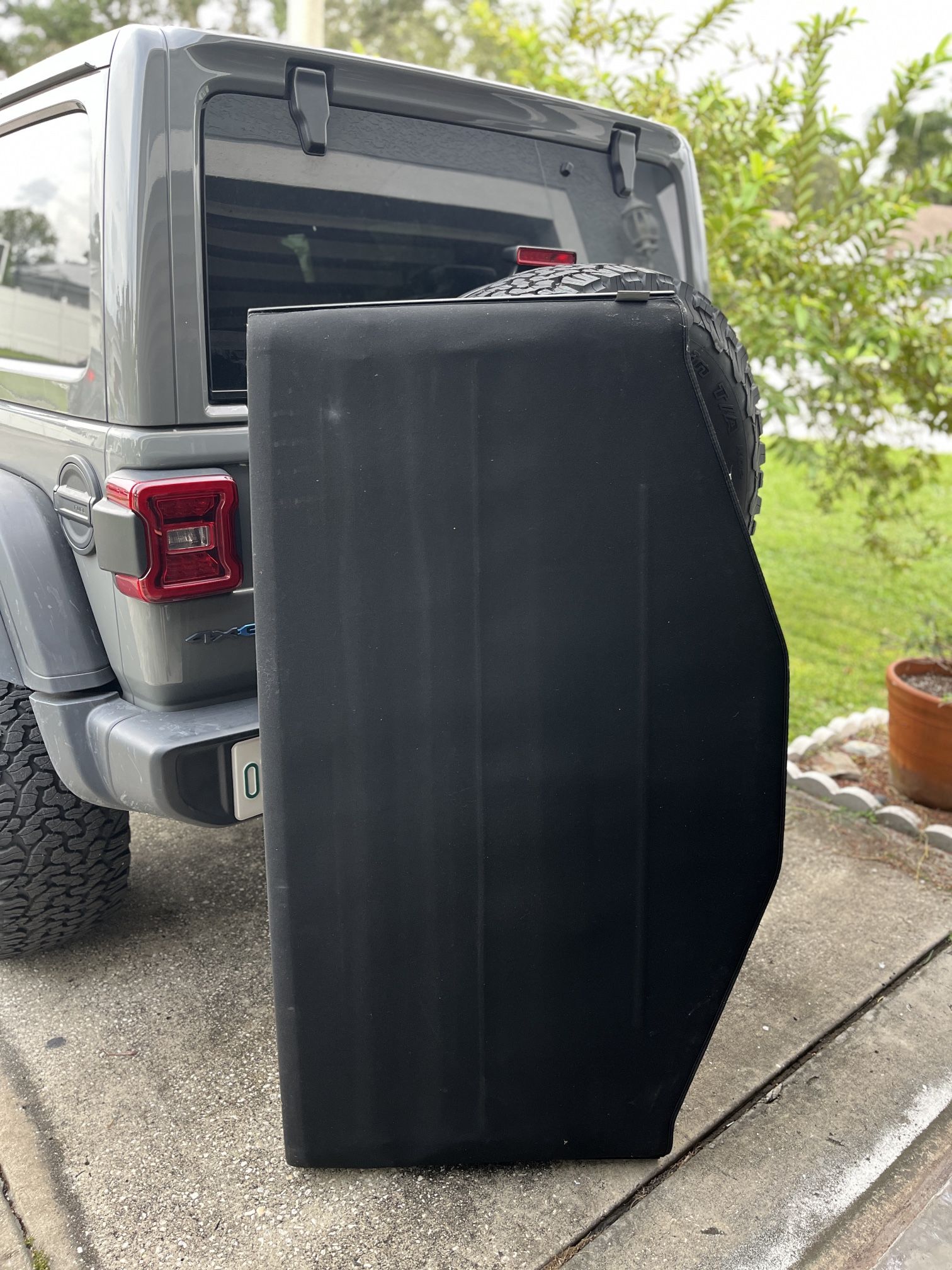 Jeep Wrangler / Gladiator 2019+ Mopar OEM Sunrider Top