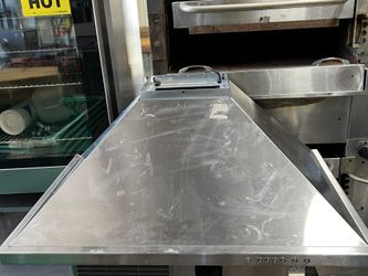 Scratch and Dent 36 Inch Wall Mount Chimney Range Hood with 600 CFM Internal Blower