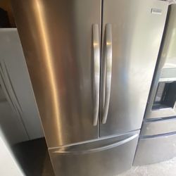 New Refrigerator r Refrigerator Good Condition 3 Months Warranty Delivery Available