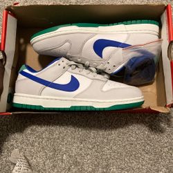 Nike Dunk Lows PRM Size 9