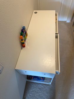 Good condition ikea desk