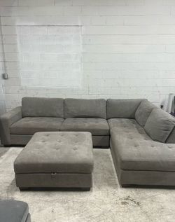 Thomasville Miles Sectional With Ottoman-FREE DELIVERY 🚚