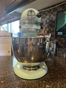 KitchenAid Ultra Power Plus 4.5qt Tilt-Head Stand Mixer with peeler  attachment for Sale in Murrieta, CA - OfferUp