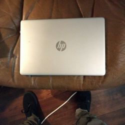 HP Notebook 15-dy1044nr 