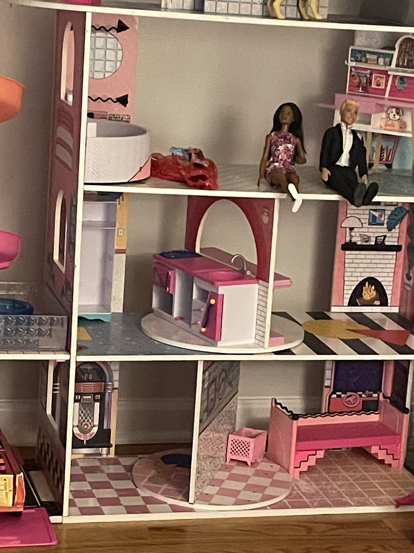 lol doll house