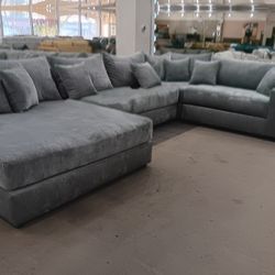 Xl Sectional 