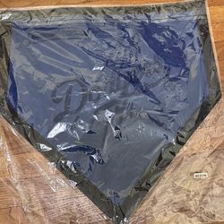 DODGER HOME PLATE DOOR MAT