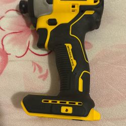 DE WALT 20 V IMPACTO PNLY TOOL