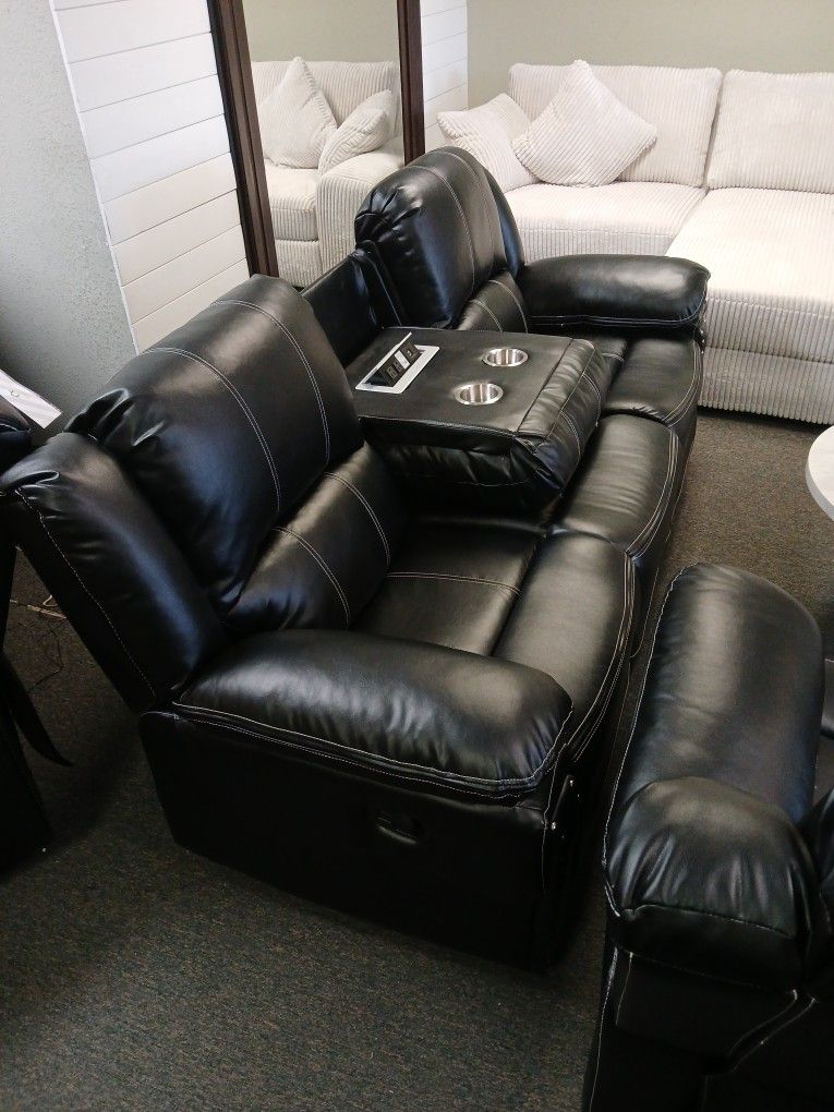 NEW BLACK RECLINING SOFA AND LOVESEAT WITH FREE DELIVERY 