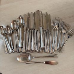 40pc Oneida Maestro-St. Leger Flatware Set Stainless 1991 SSS USA Glossy