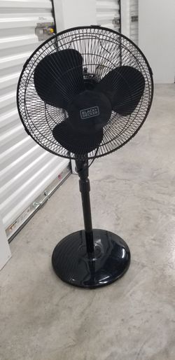 Black+Decker Black Pedestal Stand Fan