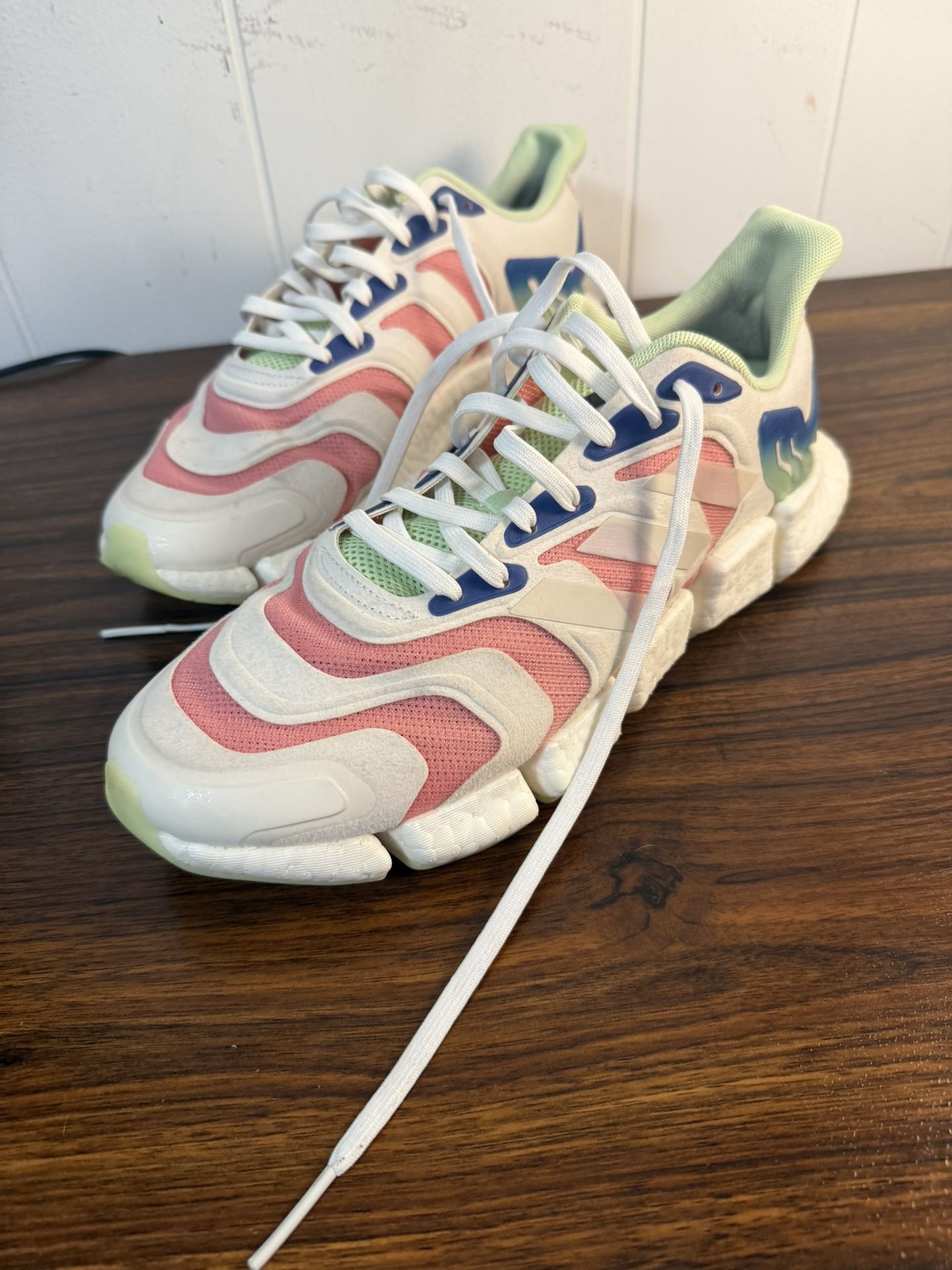 Men’s Adidas Size 10.5