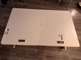 Adjustable school table
