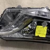 2018 TOYOTA RAV 4 PASSENGER SIDE HEADLIGHT