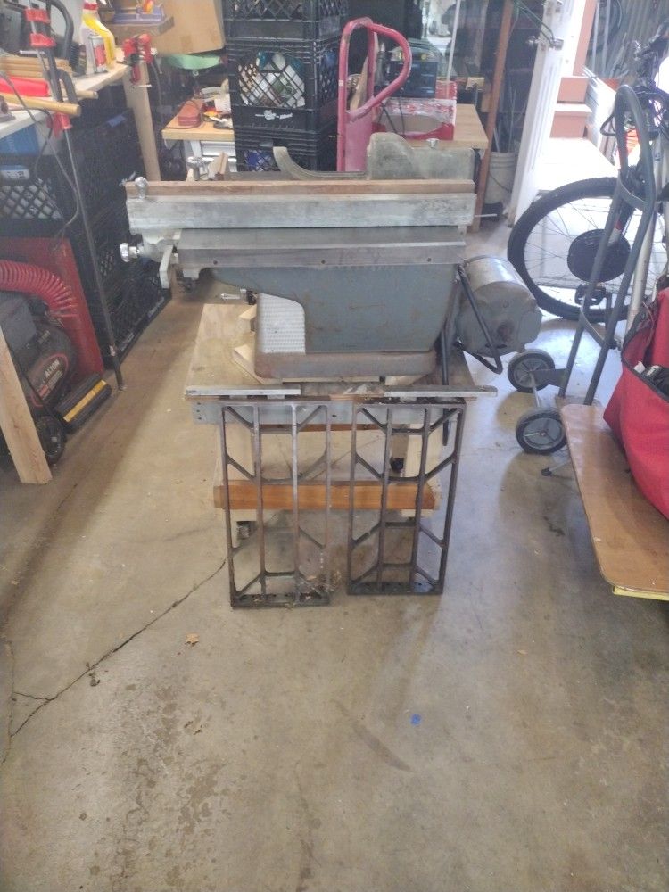 8 In Craftsman Table Saw With Wing Extensions