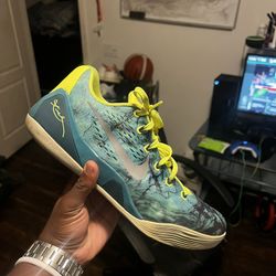 Kobe 9 EM Low “Easter” 