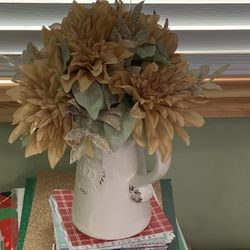 $6 Floral Centerpiece 