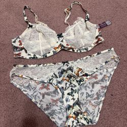 New Medium 36 adore me butterfly lingerie set bra pants lace boho ivory stretchy 