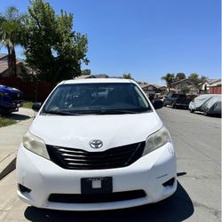 2014 Toyota Sienna