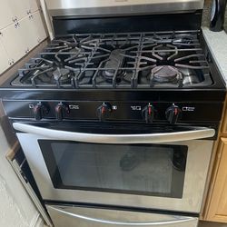 Frigidaire 30 inch Gas Range/Stove