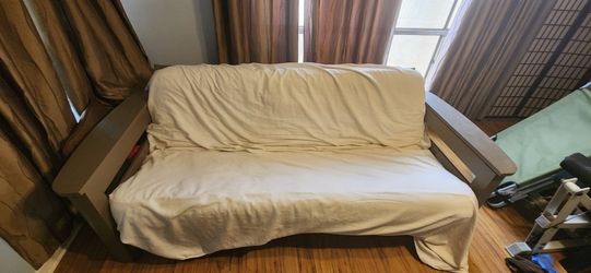Nice Futon