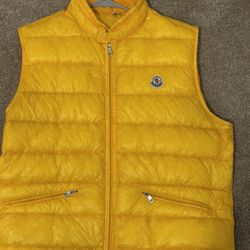 Moncler Gui down gilet