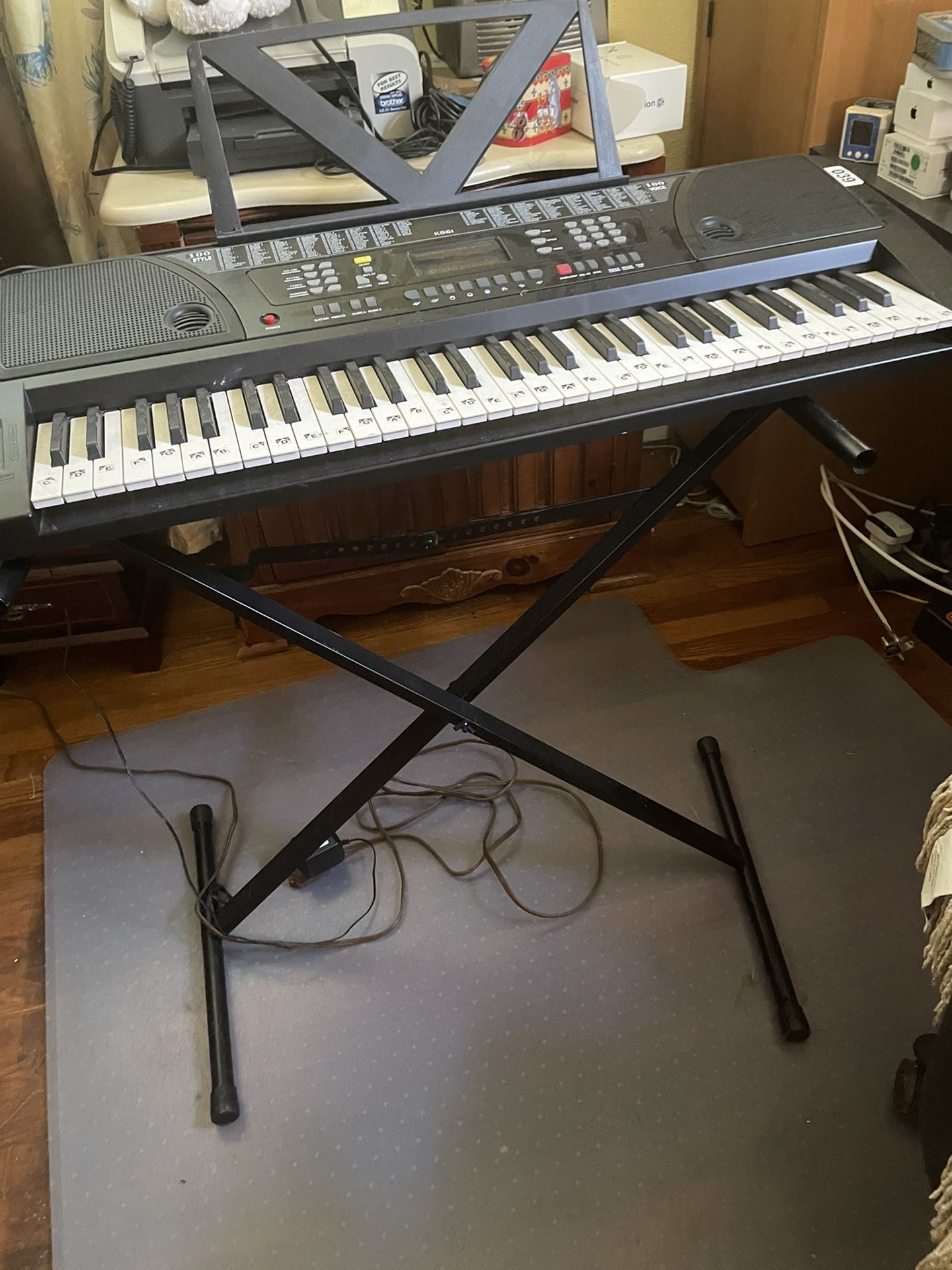 Huntington Electronic Digital 61 Keykeyboard