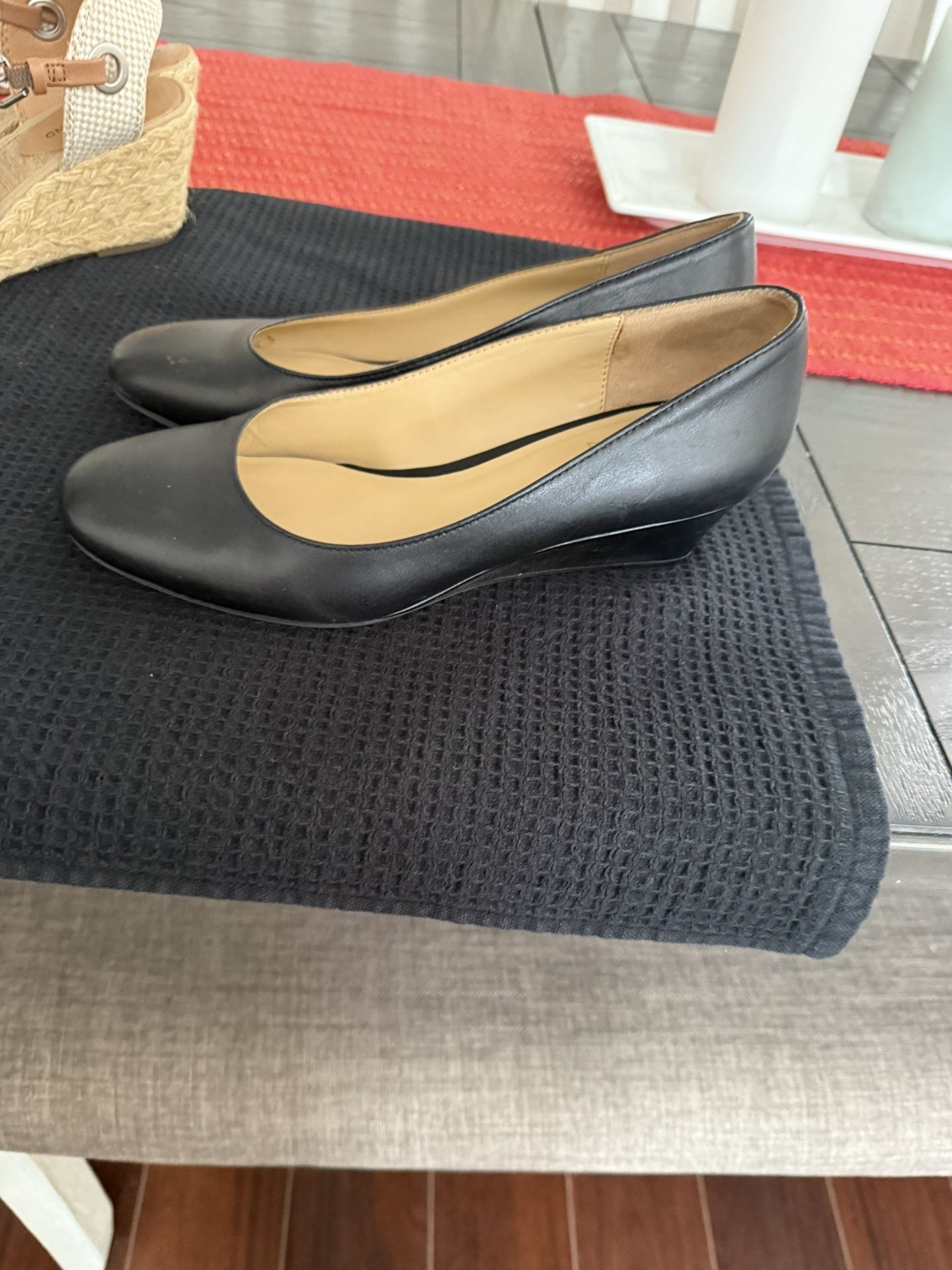 Shoes Size 7