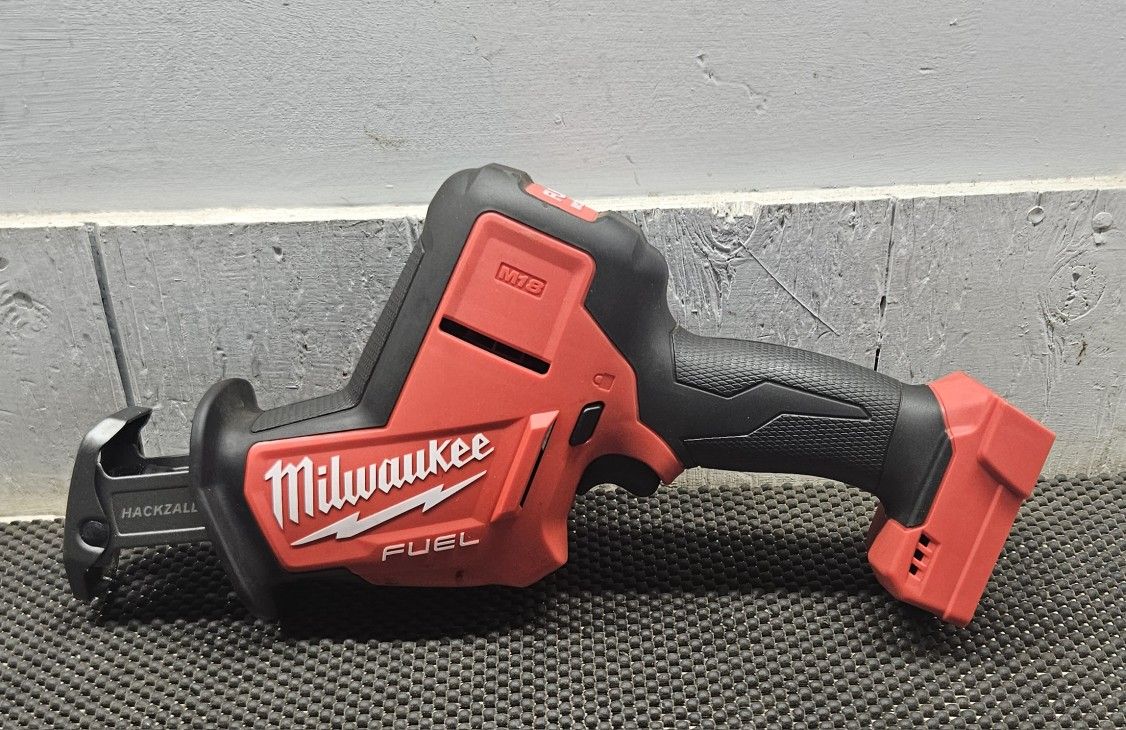 Milwaukee HACKZALL