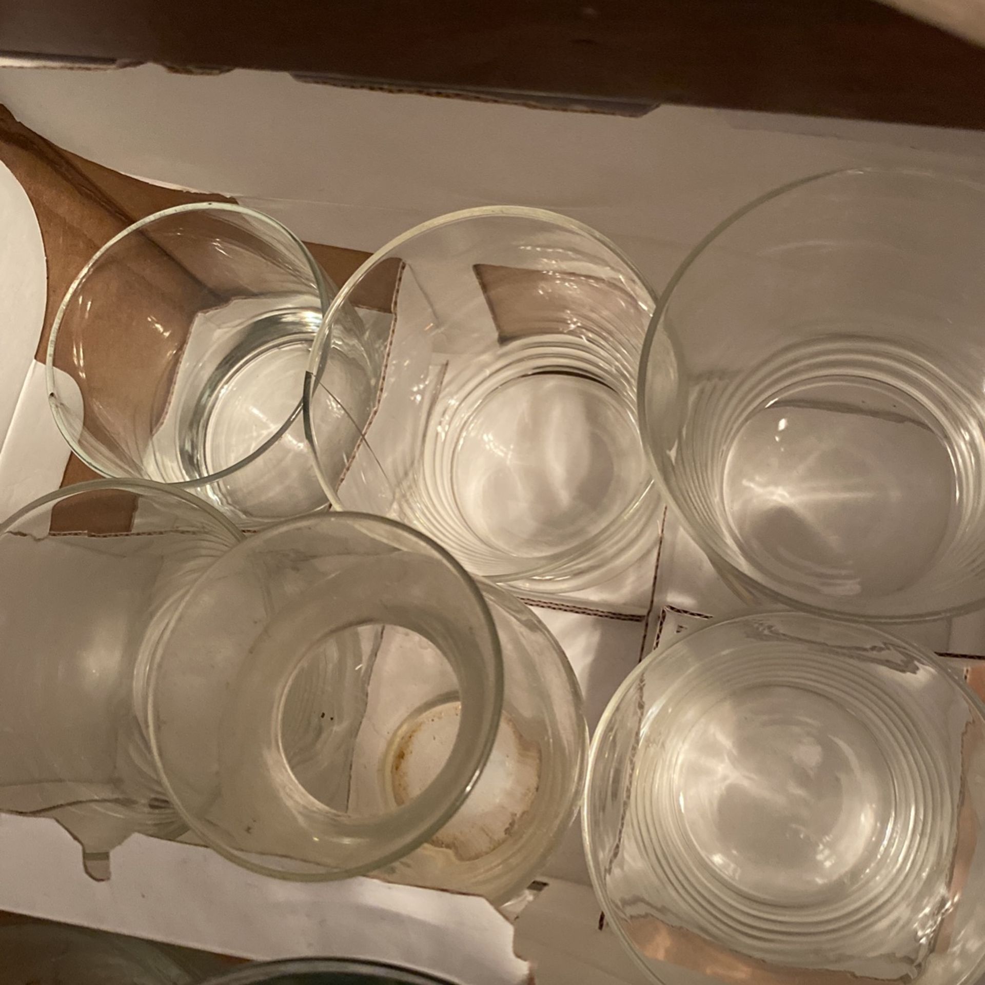 Assorted items The whole box 19 Pieces for $10