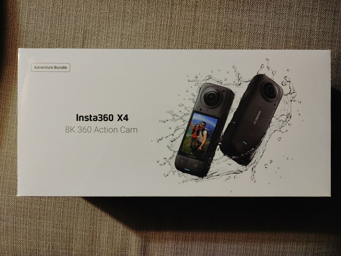 Insta360 X4 - Adventure Bundle - SD Card, Extra Battery And Selfie Stick
